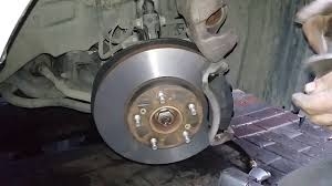 Frene Bastığımda Aracım Sağa Sola Çekme Yapıyor, Nedeni Nedir?