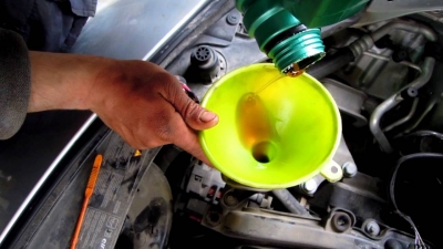 Aracımda Mineral Yağ Mı Sentetik Yağmı Tercih Etmeliyim?