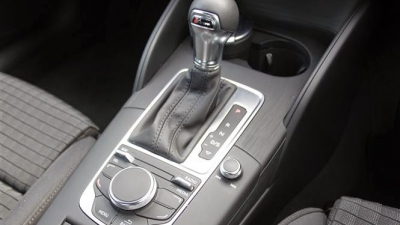 Kırmızı Işıkta Vites Hangi Konumda Olmalı, Duraklamalarda Vites...