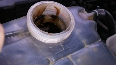 Motor Suyunda Yağ Görülmesi, Yağ Soğutucusu Arızası