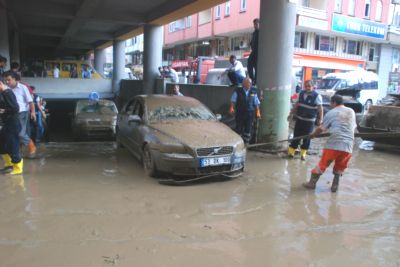 Sel Hasarlı Araçlara Dikkat , Tramer Sorgusu Temiz Olmasına Rağmen Araç Pert Olabilir mi?